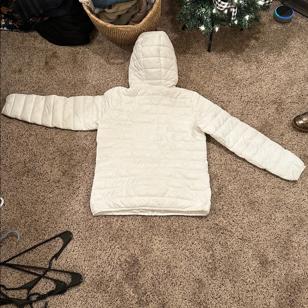 Amazon Essentials Women's Puffer Jacket - White - image 3